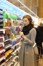 STACY KEIBLER at Duane Reade Drugstore in New York