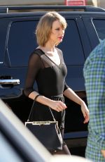 TAYLOR SWIFT Arrives at a Dance Class in Los Angeles