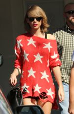 TAYLOR SWIFT Leaves a Gym in West Hollywood