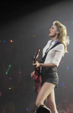 TAYLOR SWIFT Performs at Her Red Tour in O2 Arena in London