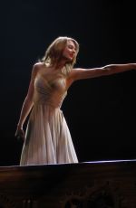 TAYLOR SWIFT Performs at Her Red Tour in O2 Arena in London