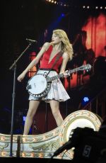 TAYLOR SWIFT Performs at Her Red Tour in O2 Arena in London