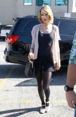 TAYLOR SWIFT with Short Hair Arrives at Her Dance Class in Los Angeles