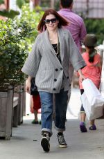 ALYSON HANNIGAN Leaves Brentwood Country Mart in Los Angeles