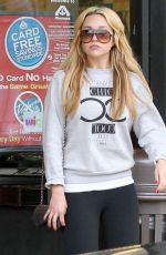 AMANDA BYNES Leaves Albertson