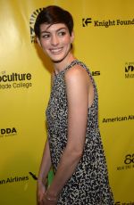 ANNE HATHAWAY at Elsa and Fred Red Carpet in Miami