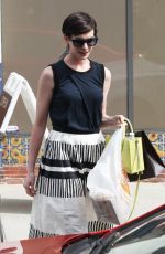 ANNE HATHAWAY out for Lunch at Cheebo in Los Angeles