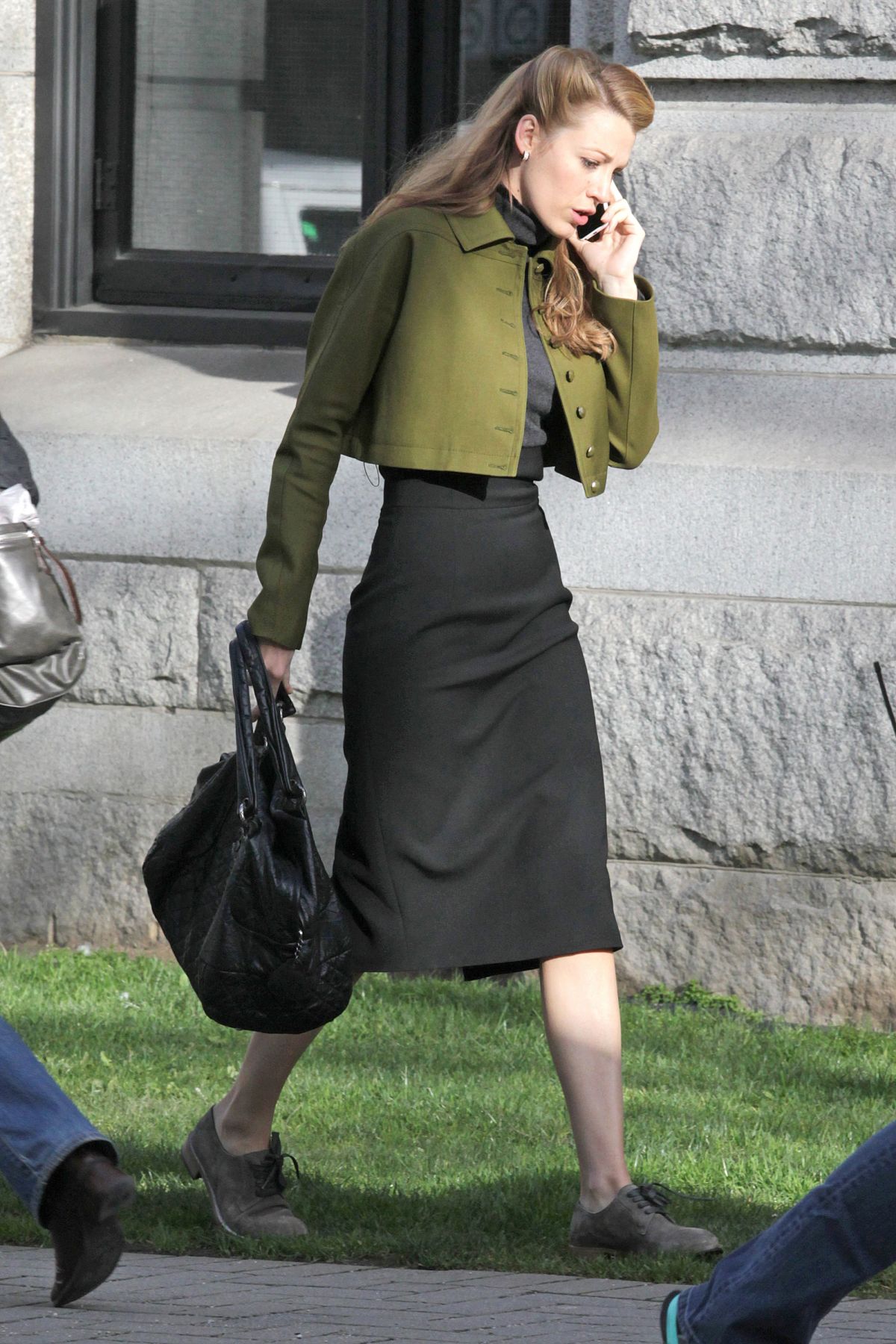 BLAKE LIVELY on the Set of Adaline in Vancouver – HawtCelebs1200 x 1800
