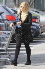 BUSY PHILIPPS Shopping at Whole Foods in West Hollywood