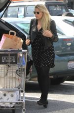 BUSY PHILIPPS Shopping at Whole Foods in West Hollywood