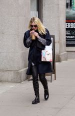 DAKOTA FANNING Out and About in New York