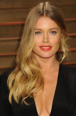 DOUTZEN KROES at Vanity Fair Oscar Party in Hollywood