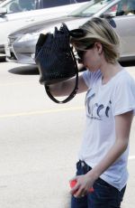 EMMA ROBERTS Hide from Paps Out in Los Angeles