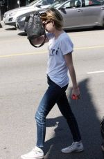 EMMA ROBERTS Hide from Paps Out in Los Angeles