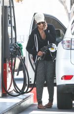 HALLE BERRY at a Gas Station in Los Angeles