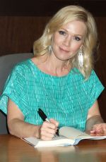 JENNIE GARTH at Book Signing at Barnes & Noble in Los Angeles