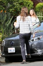 JENNIFER GARNER Find Her Car Scuffed Up