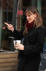 JENNIFER GARNER Leaves Her Hotel in New York
