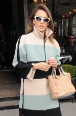 JESSICA ALBA Leaves L