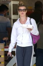 JOANNA KRUPA Out for Lunch at Lemonade in Los Angeles