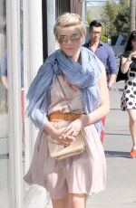 JULIANNE HOUGH Out and About in Venice