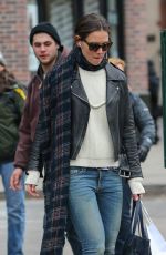 KATIE HOLMES Out and About in New York 0703