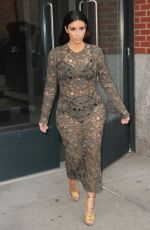 KIM AKRDASHIAN Heading to Late Night with Seth Meyers in New York 