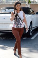 KIM and KOURTNEY KARDASHIA Arrives at a Studio in Los Angeles