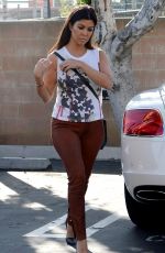 KIM and KOURTNEY KARDASHIA Arrives at a Studio in Los Angeles