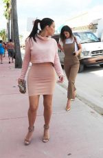 KIM KARDASHIAN Out for Lunch at the Webster