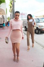 KIM KARDASHIAN Out for Lunch at the Webster