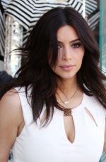 KIM KARDASHIAN Out for Shopping in Los Angeles 1703