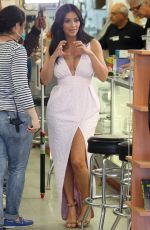 KIM KARDASHIAN Shoping for Camera Gear in Calabasas