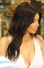 KIM KARDASHIAN Shoping for Camera Gear in Calabasas