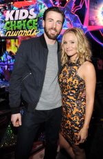KRISTEN BELL at 2014 Nickelodeon’s Kids’ Choice Awards in Los Angeles
