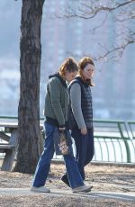 KRISTEN STEWART and JULIANNE MOORE on the Set of Still Alice