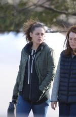 KRISTEN STEWART and JULIANNE MOORE on the Set of Still Alice