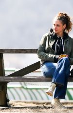KRISTEN STEWART and JULIANNE MOORE on the Set of Still Alice
