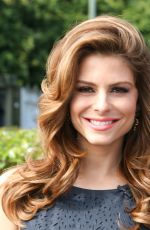 MARIA MENOUNOS on the Set of Extra in Universal City 1003