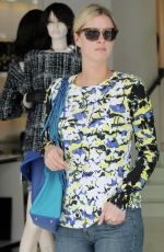 NICKY HILTON Shopping on Robertson Boulevard in Beverly Hills