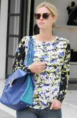 NICKY HILTON Shopping on Robertson Boulevard in Beverly Hills