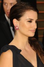 PENELOPE CRUZ at Vanity Fair Oscar Party in Hollywood