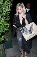 REESE WITHERSOON at Ago Restaurant in West Hollywood