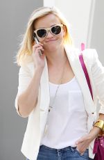 REESE WITHERSPOON Leaves Her Office in Beverly Hills