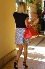REESE WITHERSPOON Out for Lunch at Bouchon in Beverly Hills
