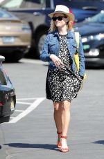 REESE WITHERSPOON Out in Brentwood