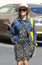 REESE WITHERSPOON Out in Brentwood