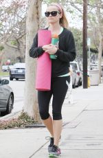 REESEWITHERSPOON Leaves a Yoga Class in Brentwood