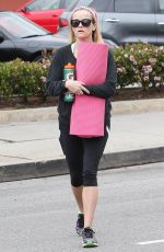 REESEWITHERSPOON Leaves a Yoga Class in Brentwood