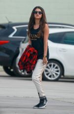 SELENA GOMEZArrives at a Dance Studio in Burbank